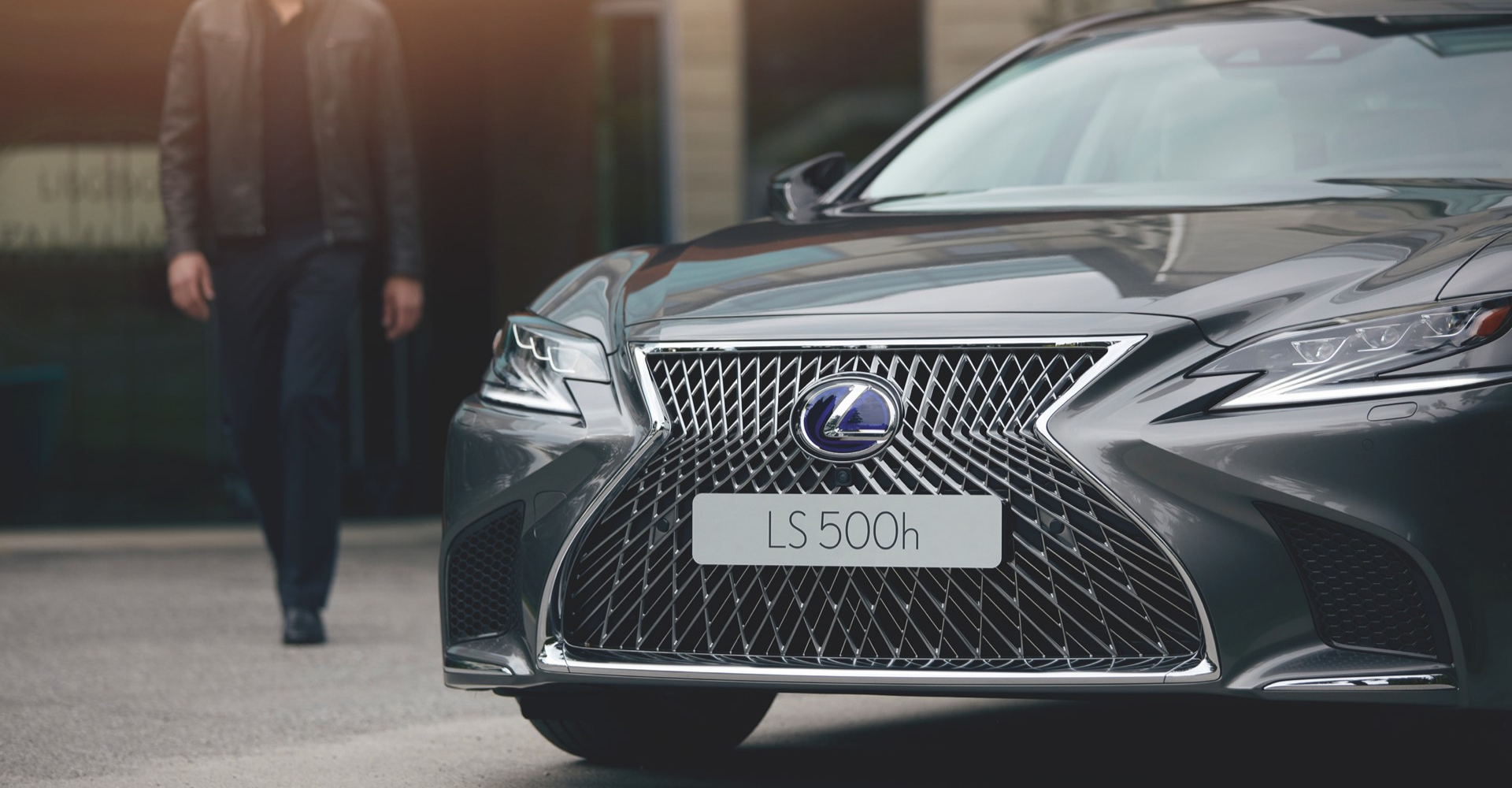 Lexus LS